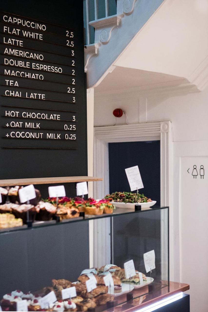 Whitehouse Rye Bed & Breakfast Eksteriør bilde Menu at a cafe